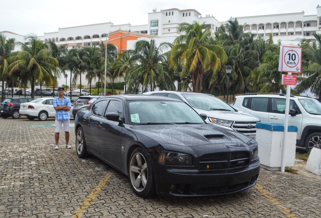 Dodge Charger SRT-8