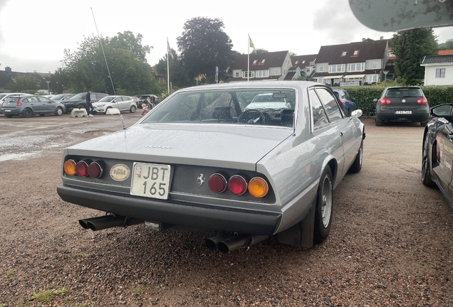 Ferrari 365 GT4 2+2