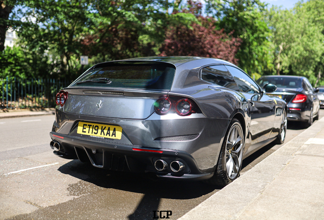 Ferrari GTC4Lusso T