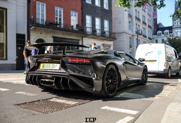 Lamborghini Aventador LP750-4 SuperVeloce Roadster