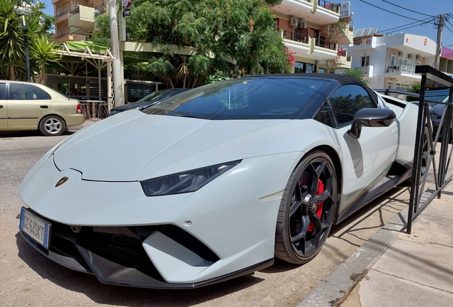 Lamborghini Huracán LP640-4 Performante Spyder