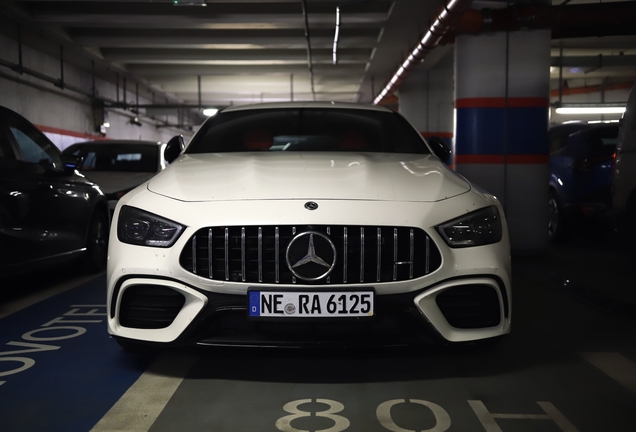 Mercedes-AMG GT 63 S X290