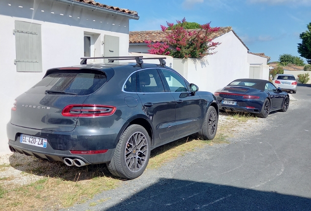 Porsche 991 Carrera 4 GTS Cabriolet MkII