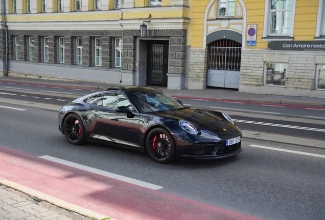 Porsche 992 Carrera GTS