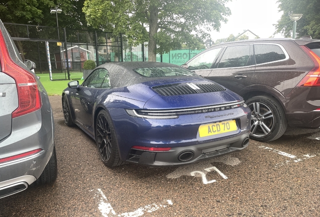 Porsche 992 Carrera 4 GTS Cabriolet