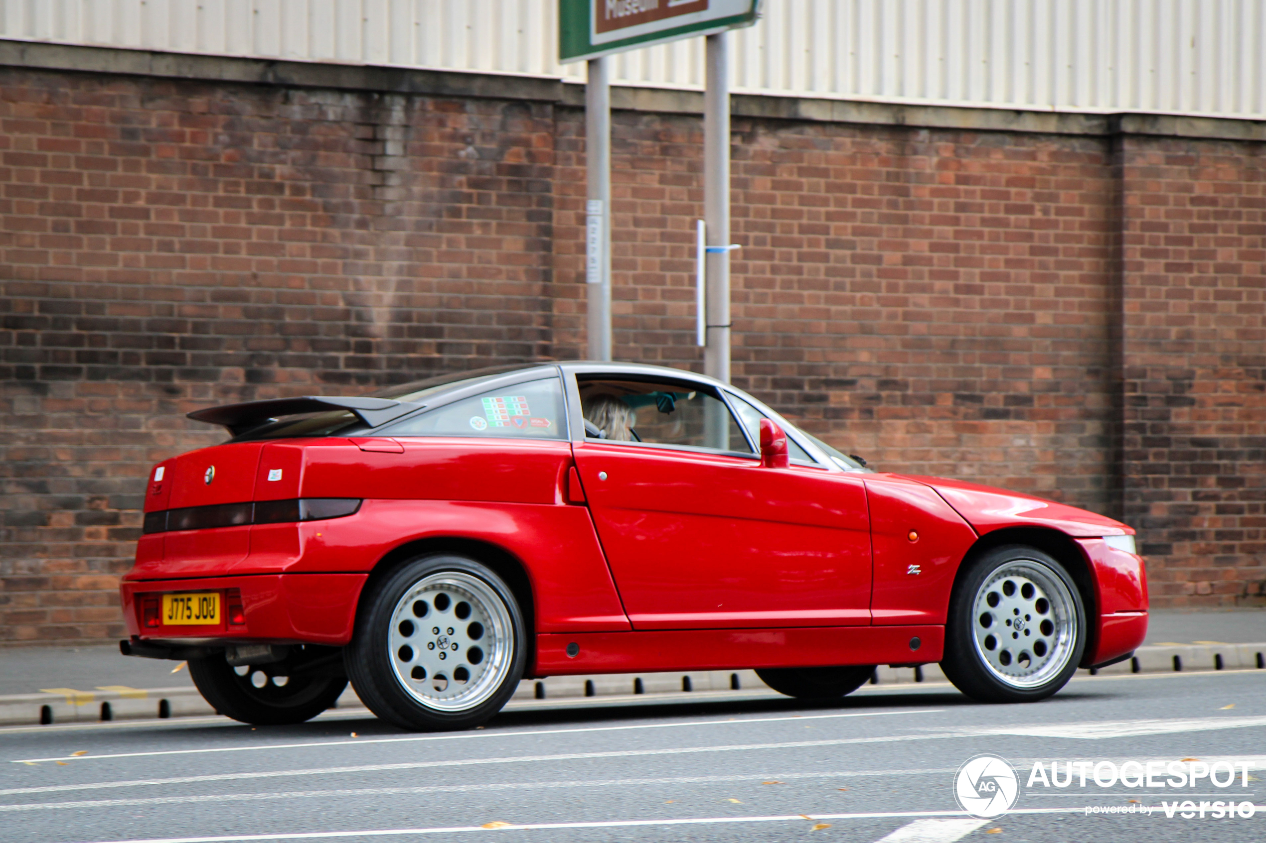 Alfa Romeo SZ