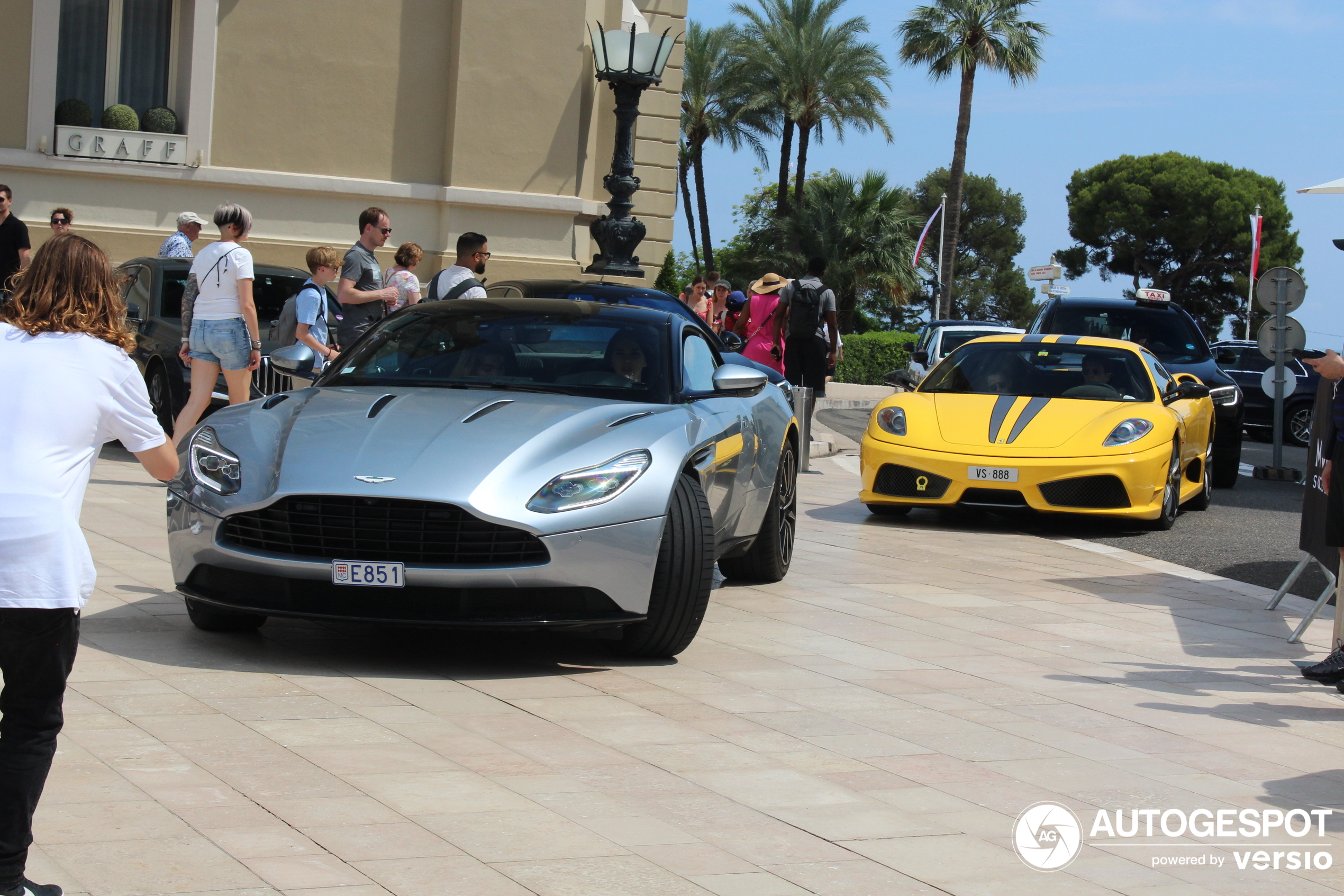 Aston Martin DB11 AMR