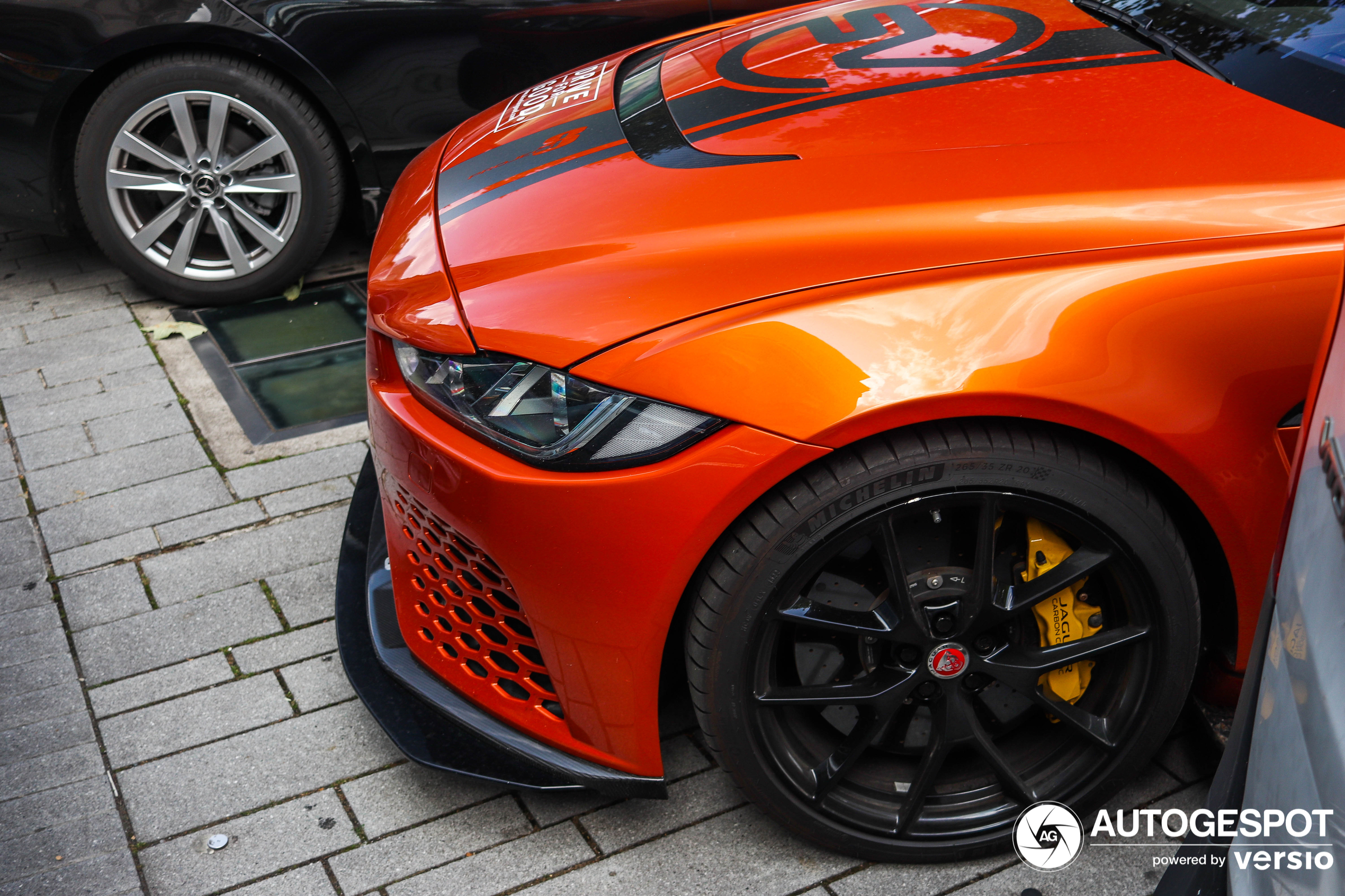 JAGUAR スポーツカー オレンジ PROJECT 8 | JAGUAR JAPAN