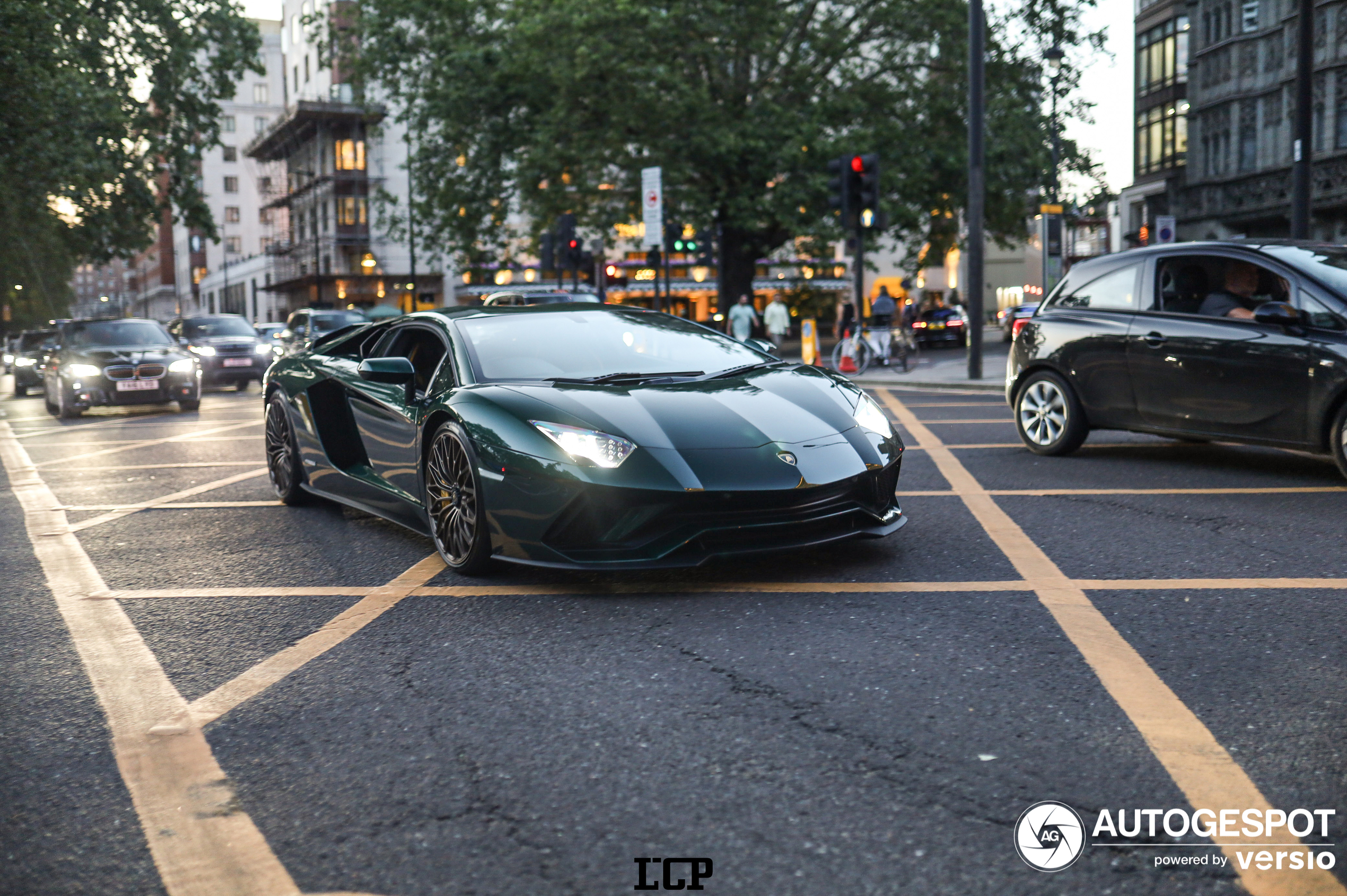 Lamborghini Aventador S LP740-4