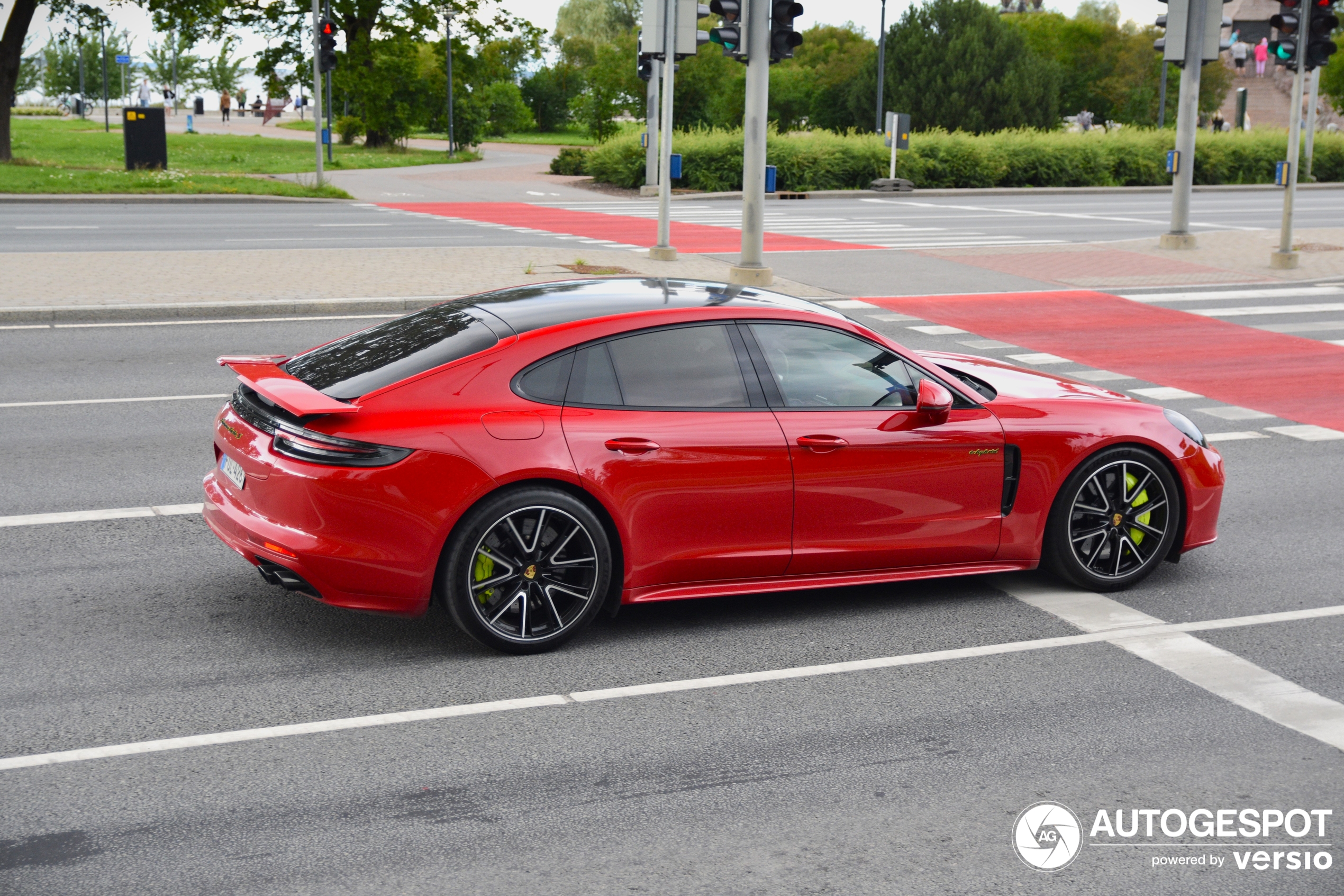 Porsche 971 Panamera Turbo S E-Hybrid