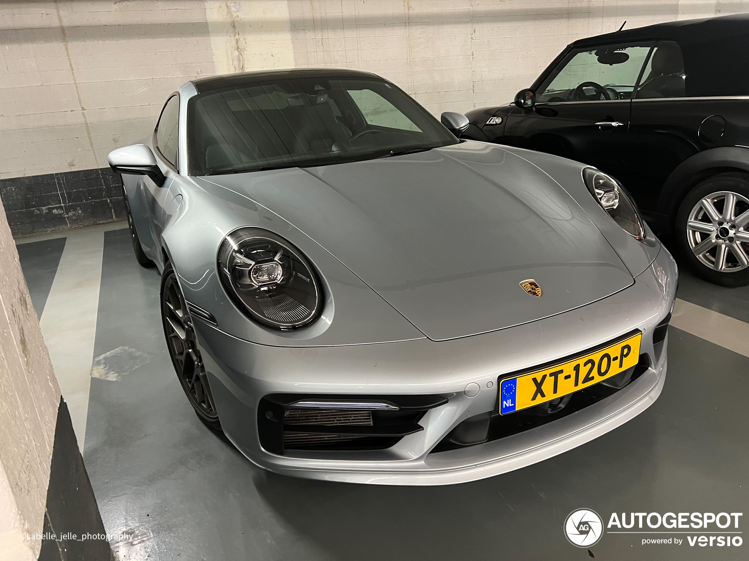 Porsche 992 Carrera 4S