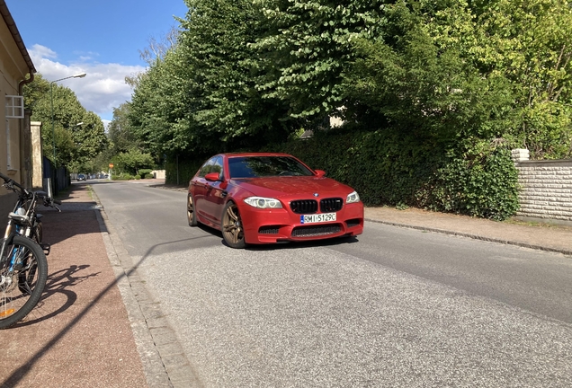 BMW M5 F10 2011