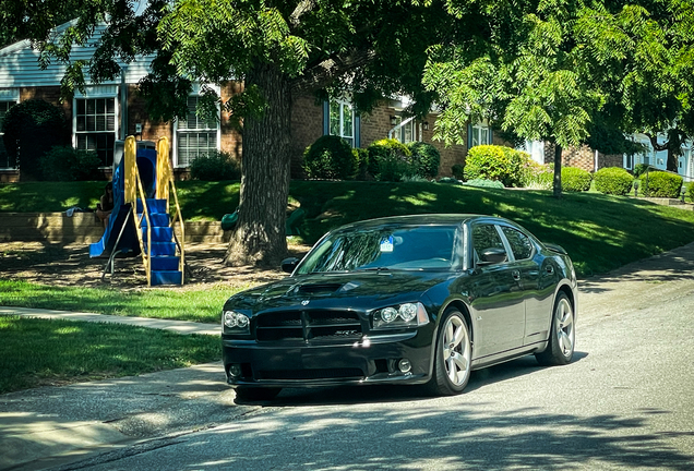 Dodge Charger SRT-8