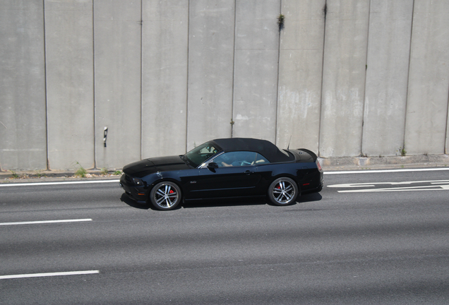 Ford Mustang GT Convertible 2011