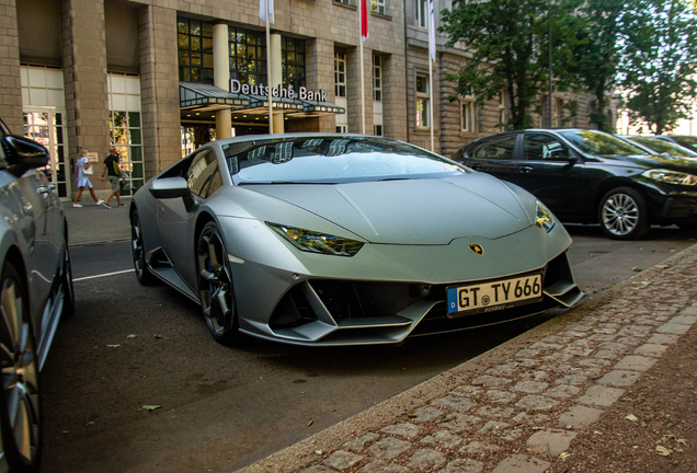 Lamborghini Huracán LP640-4 EVO