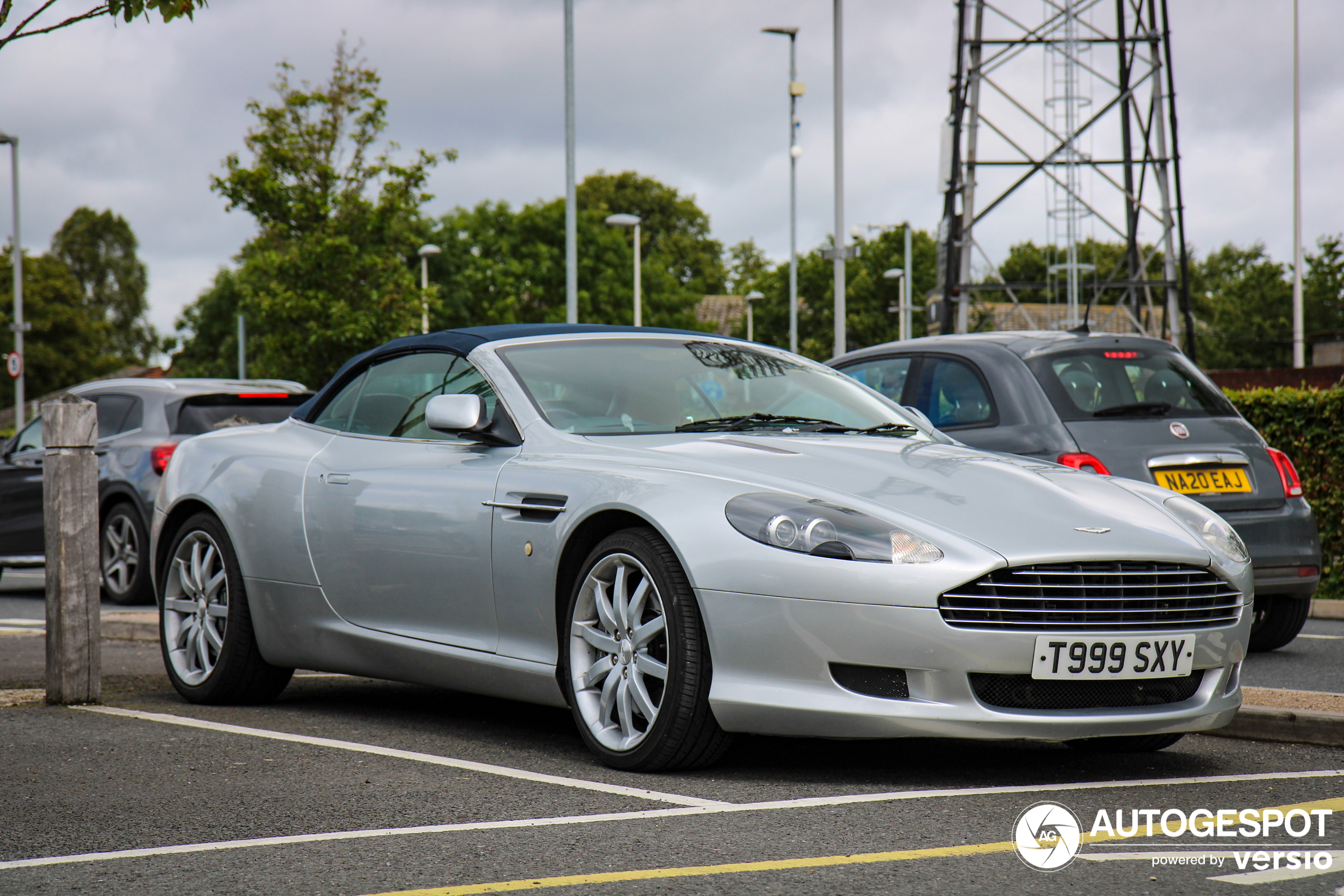 Aston Martin DB9 Volante