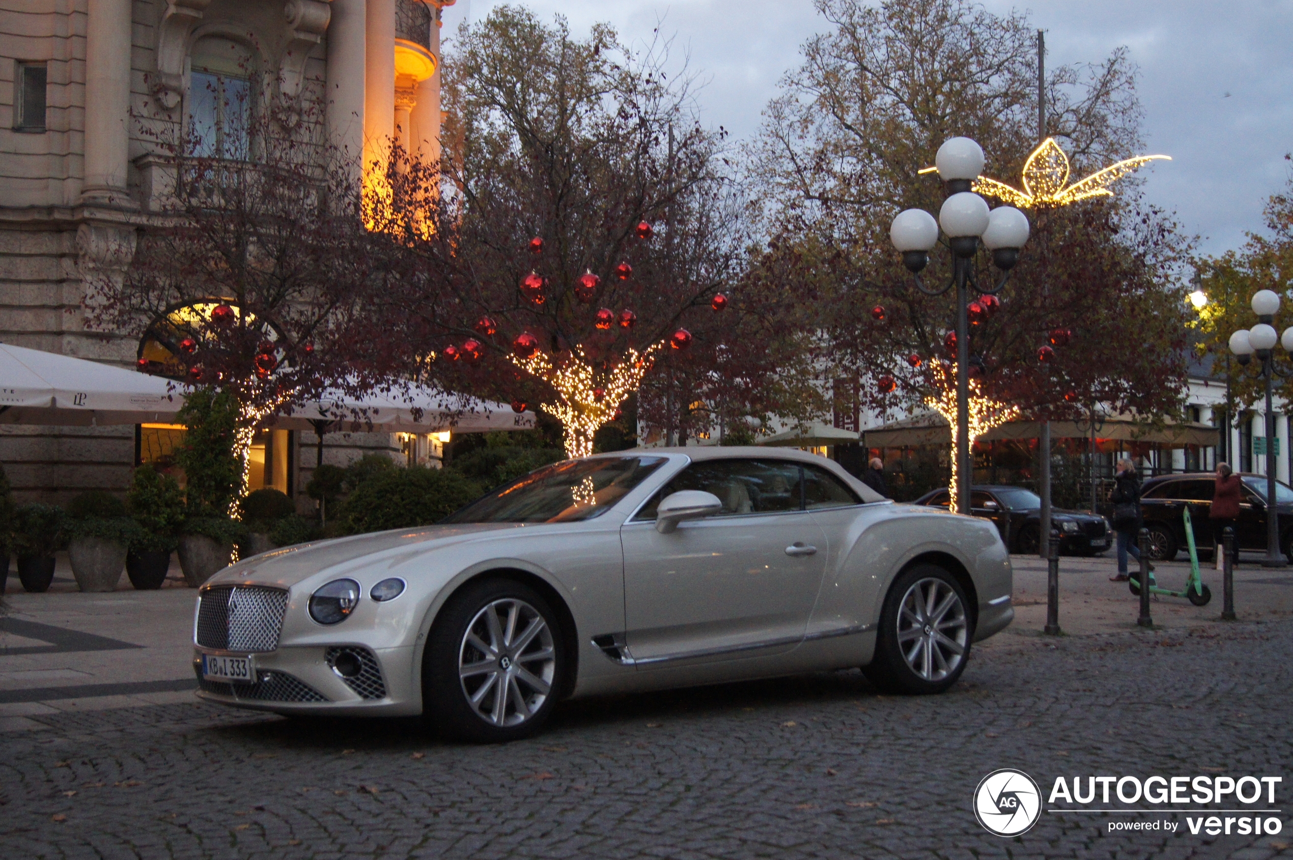 Bentley Continental GTC 2019