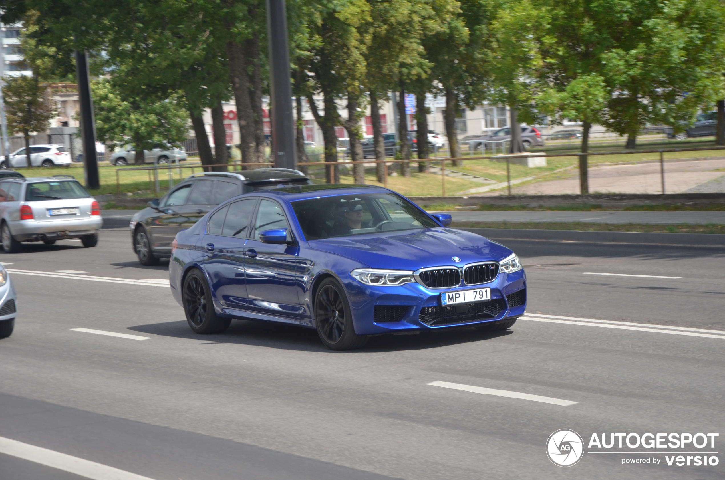 BMW M5 F90