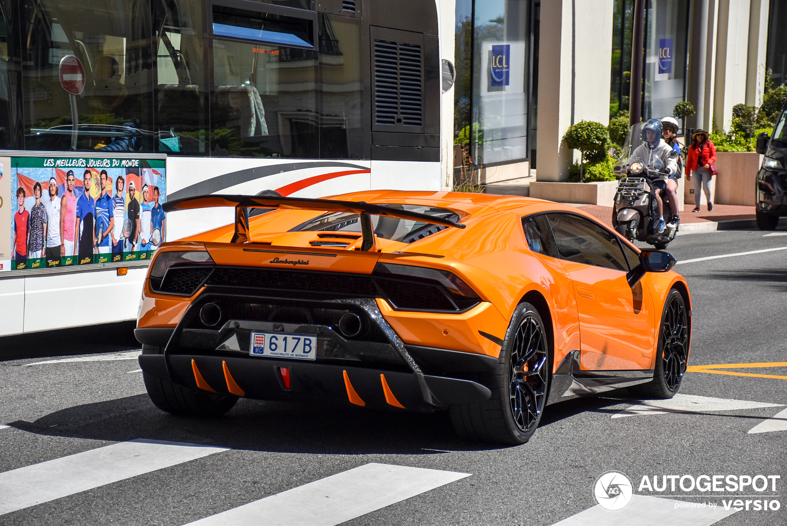 Lamborghini Huracán LP640-4 Performante