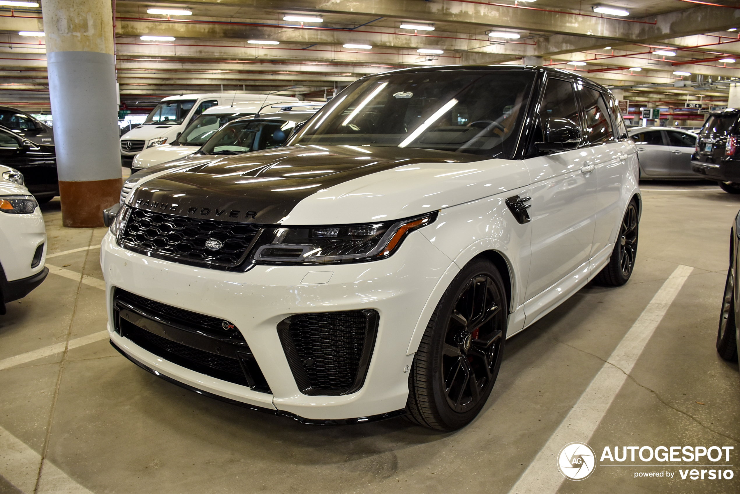 Land Rover Range Rover Sport SVR 2018 Carbon Edition