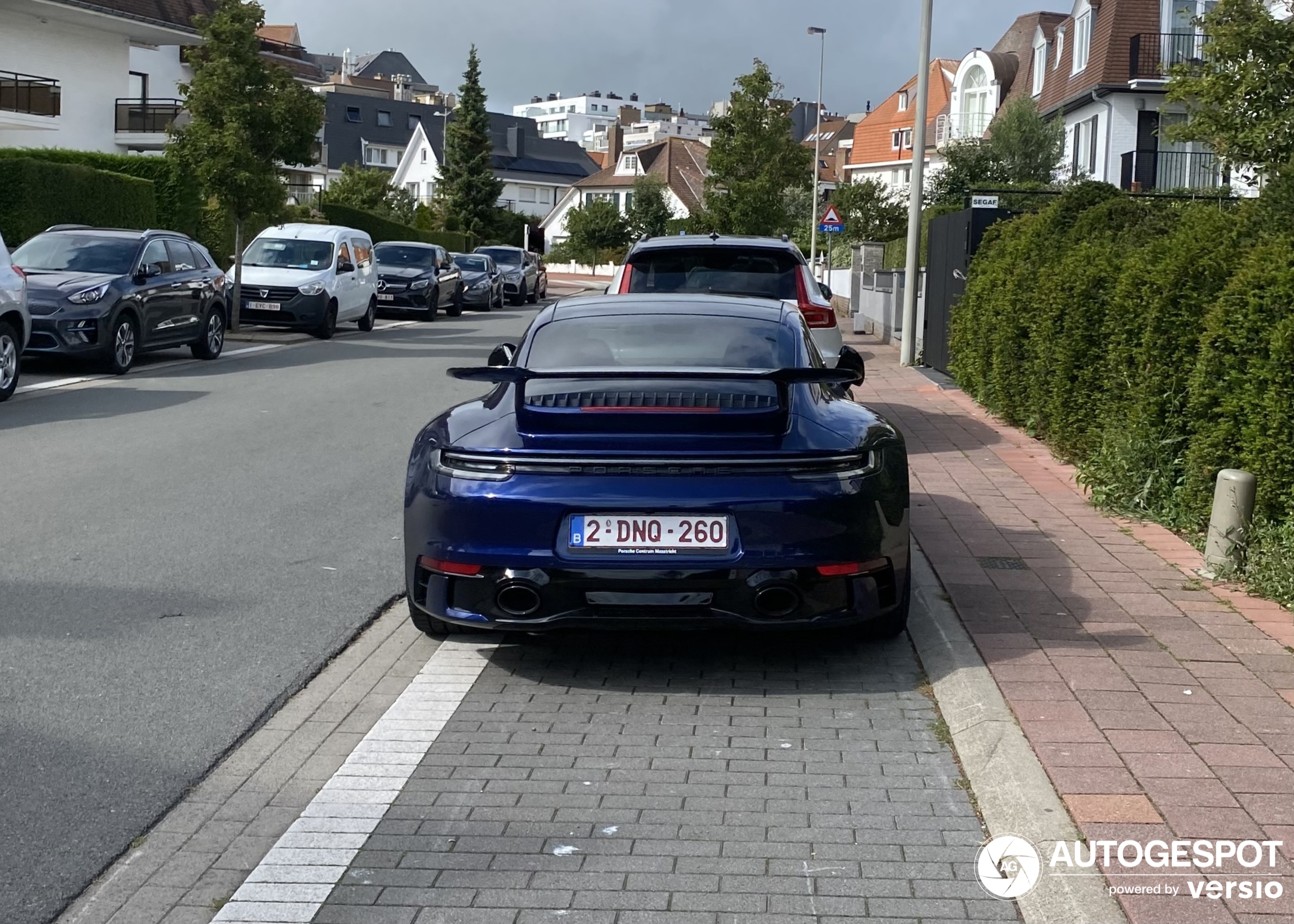 Porsche 992 Carrera 4 GTS