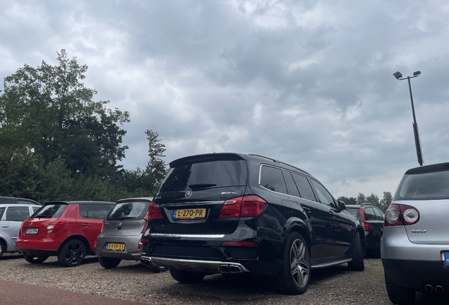 Mercedes-Benz GL 63 AMG X166