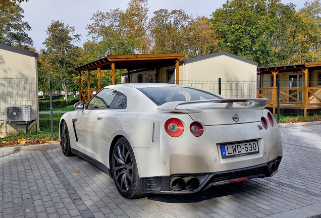 Nissan GT-R 2011