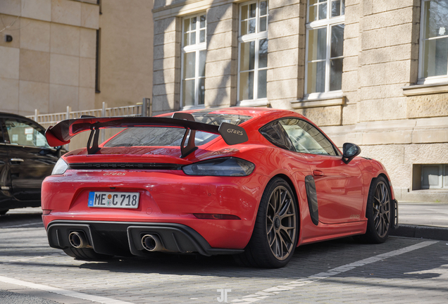 Porsche 718 Cayman GT4 RS Weissach Package