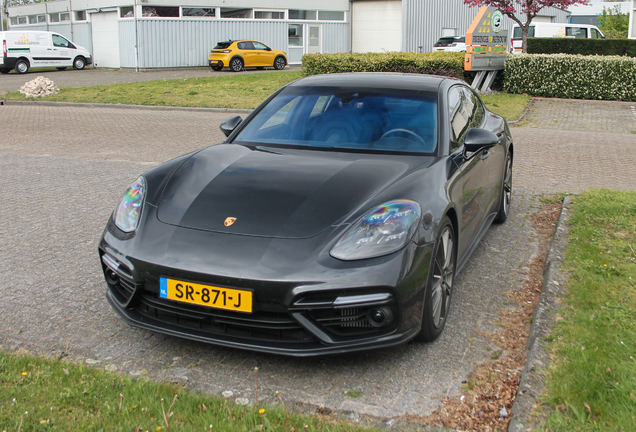 Porsche 971 Panamera Turbo