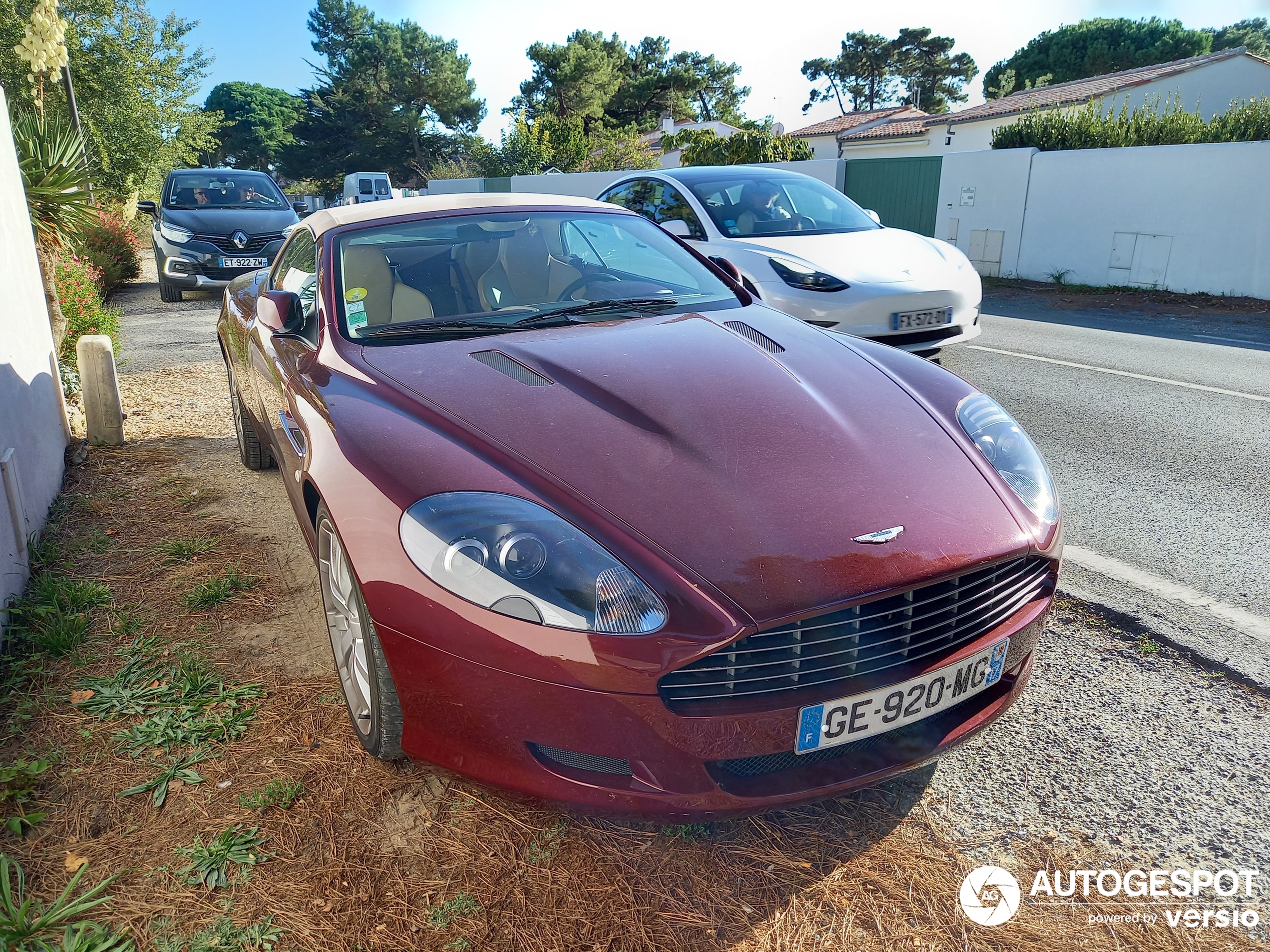 Aston Martin DB9 Volante