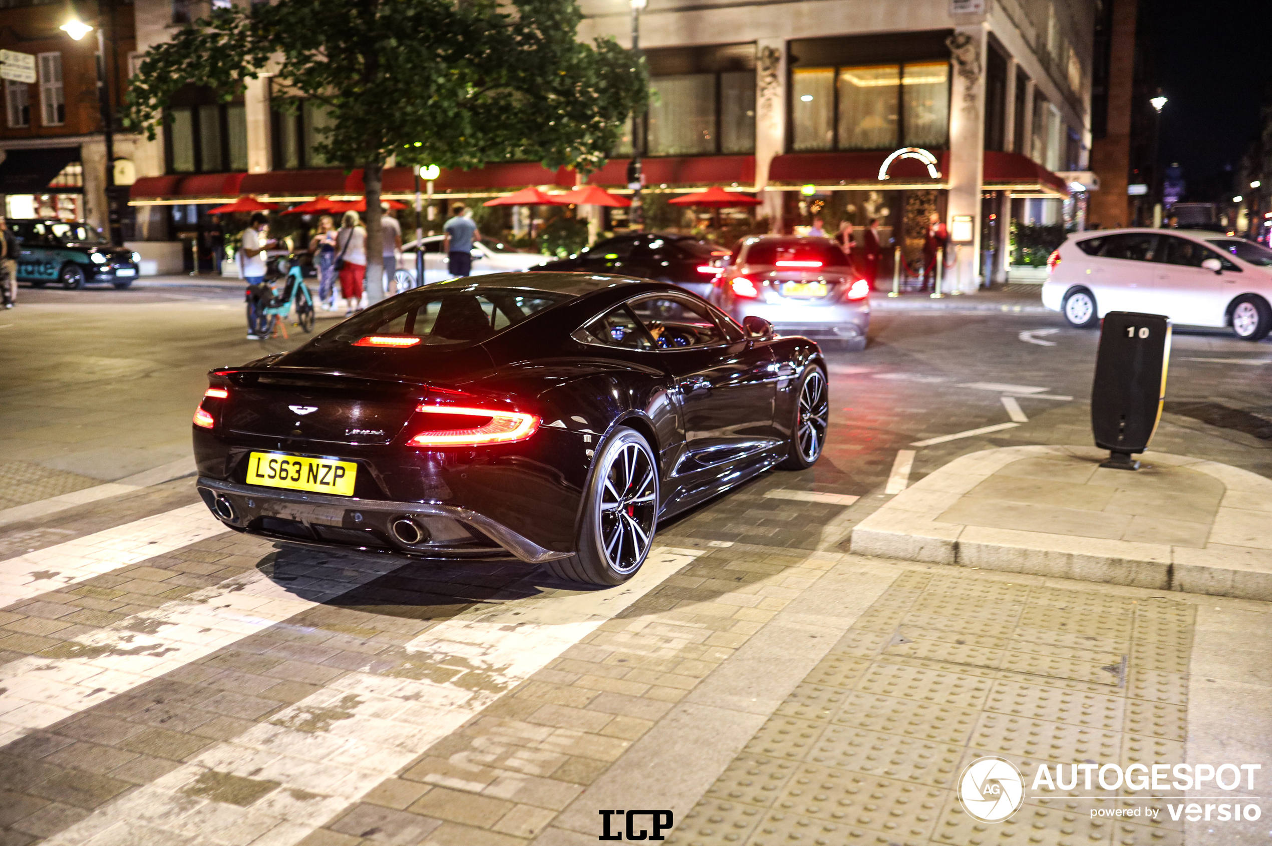 Aston Martin Vanquish 2013