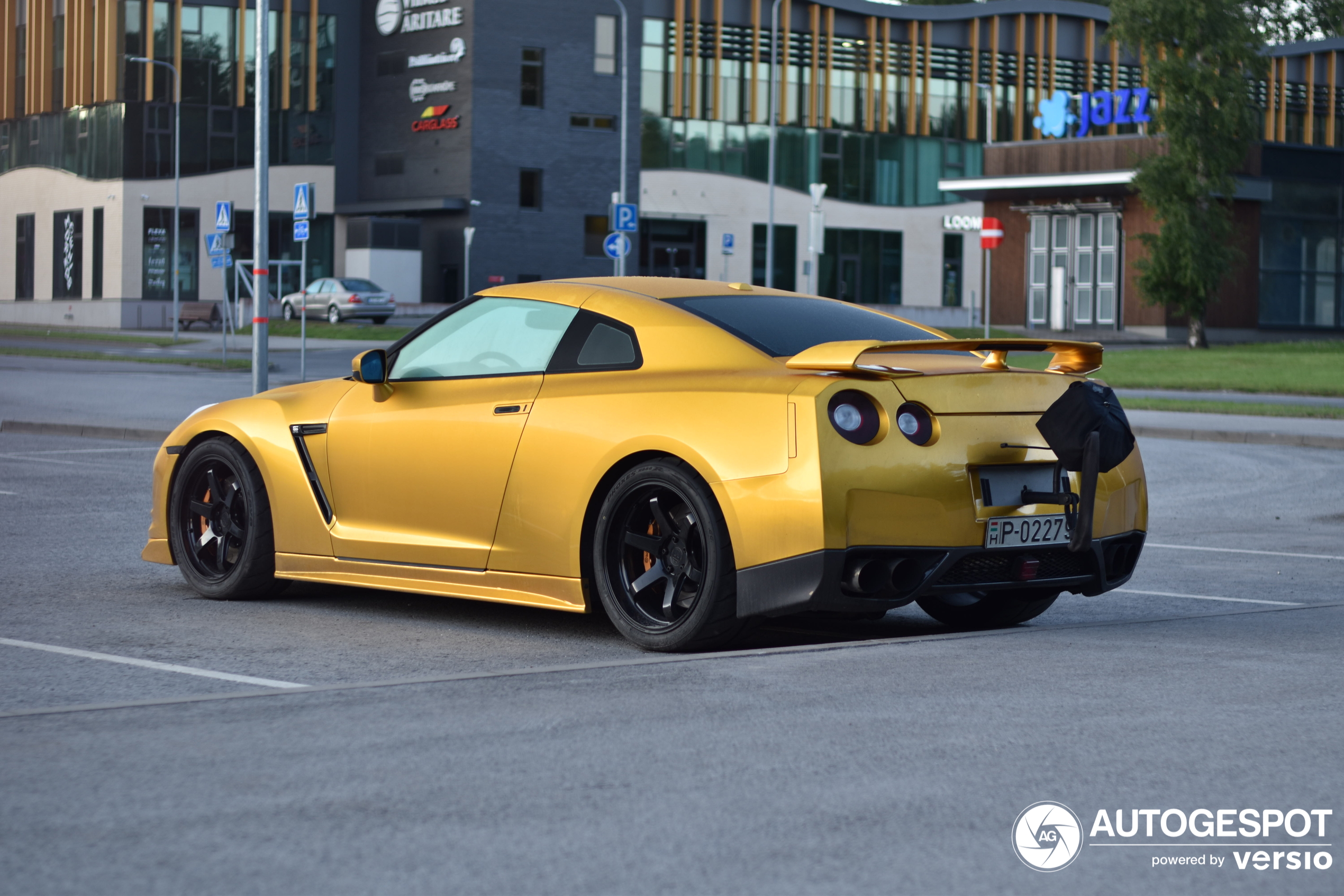 Nissan GT-R