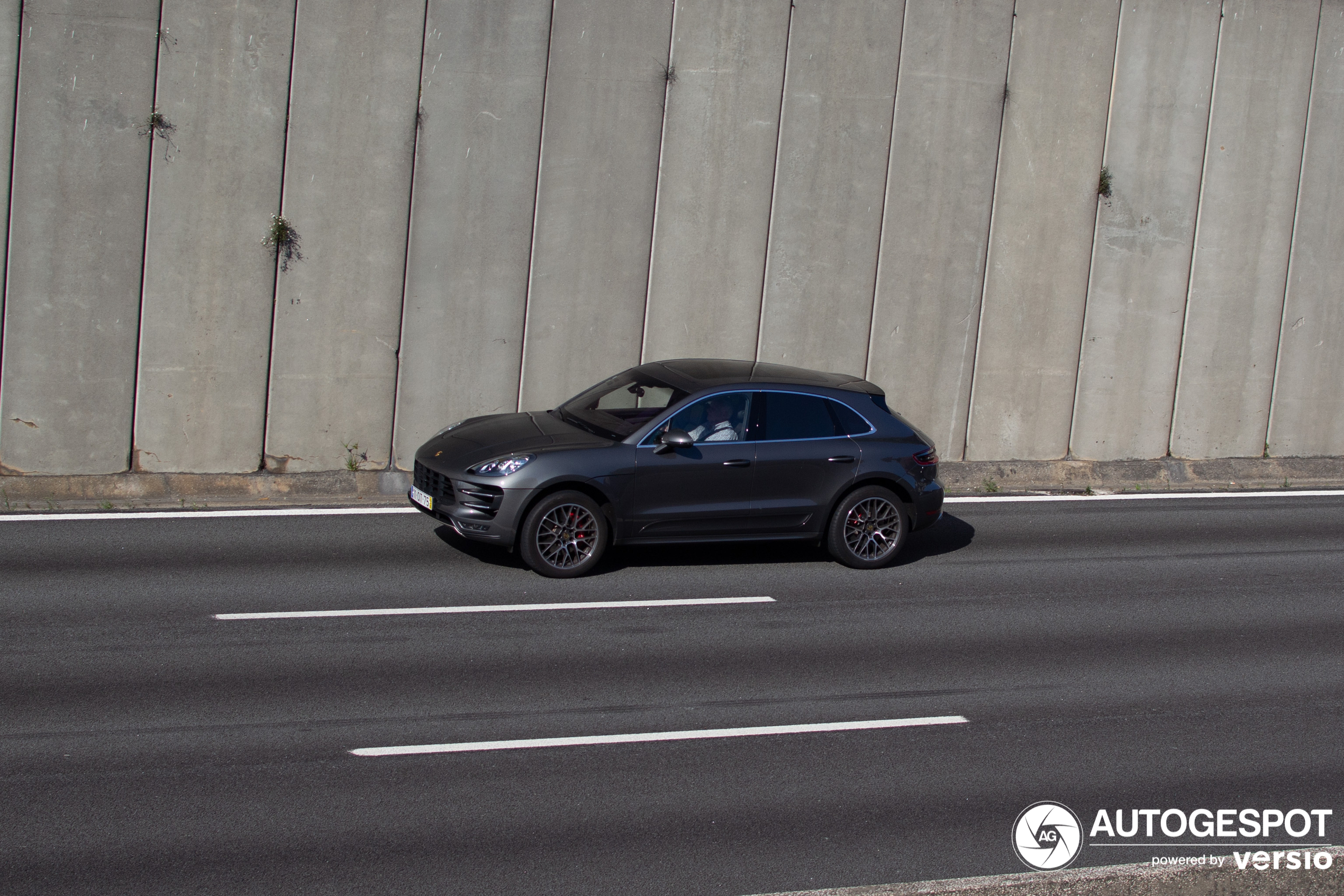 Porsche 95B Macan Turbo