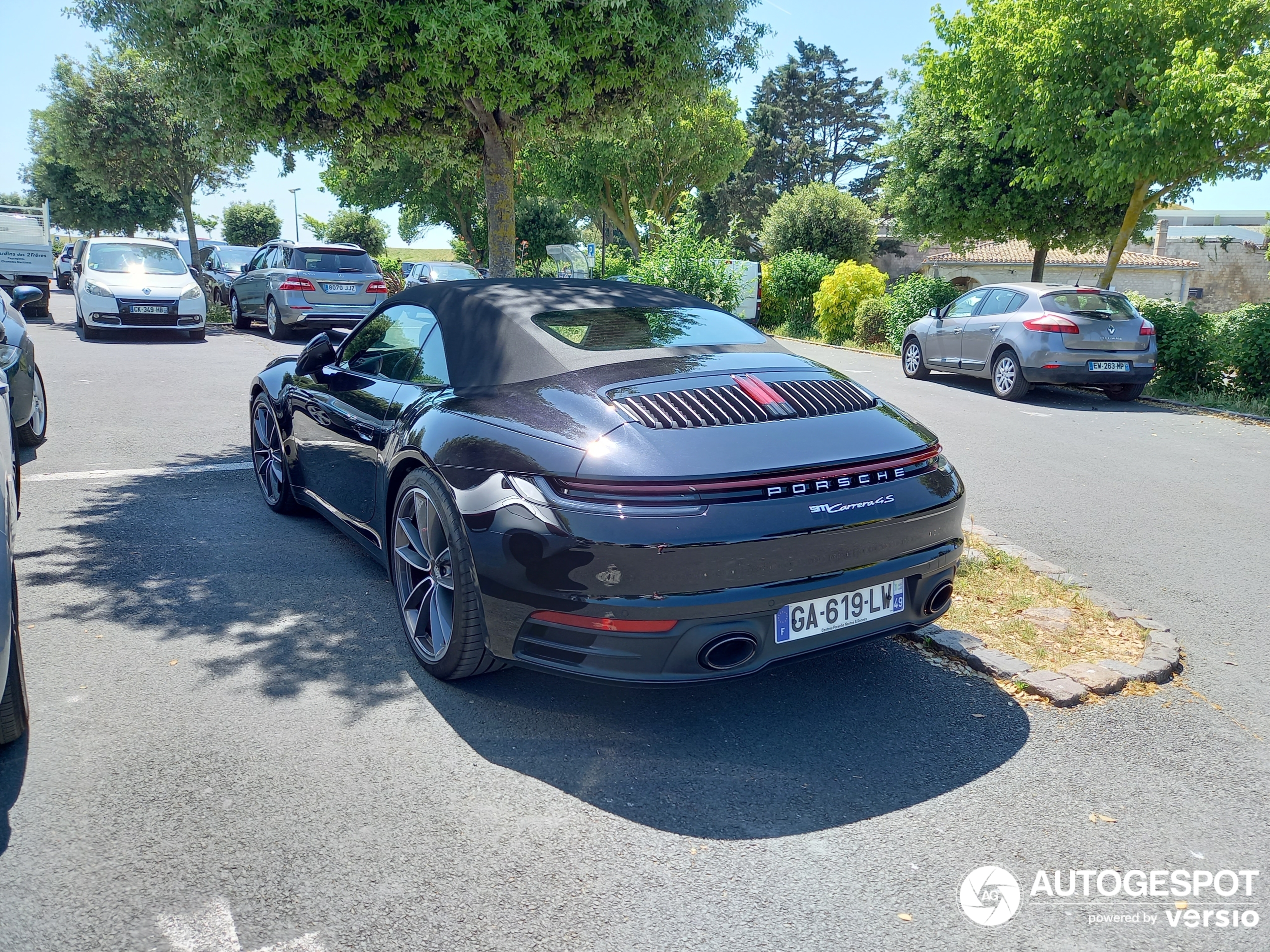 Porsche 992 Carrera 4S Cabriolet