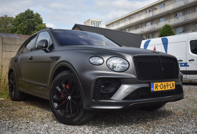 Bentley Bentayga Hybrid 2021