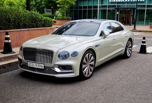 Bentley Flying Spur V8 2021