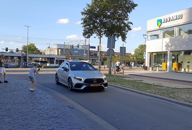 Mercedes-AMG A 45 S W177
