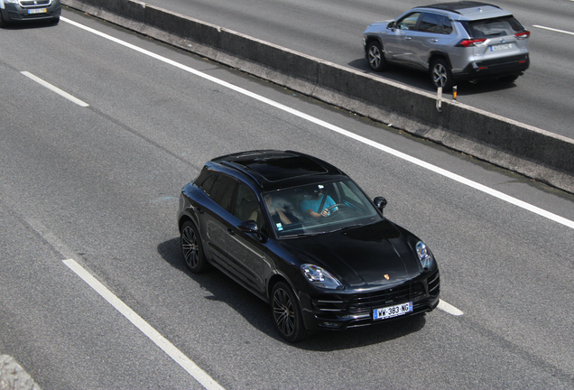 Porsche 95B Macan Turbo