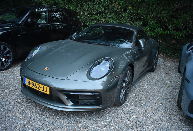 Porsche 992 Carrera 4S Cabriolet