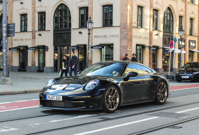 Porsche 992 GT3 Touring