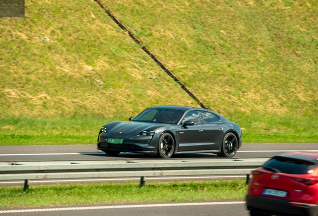 Porsche Taycan Turbo