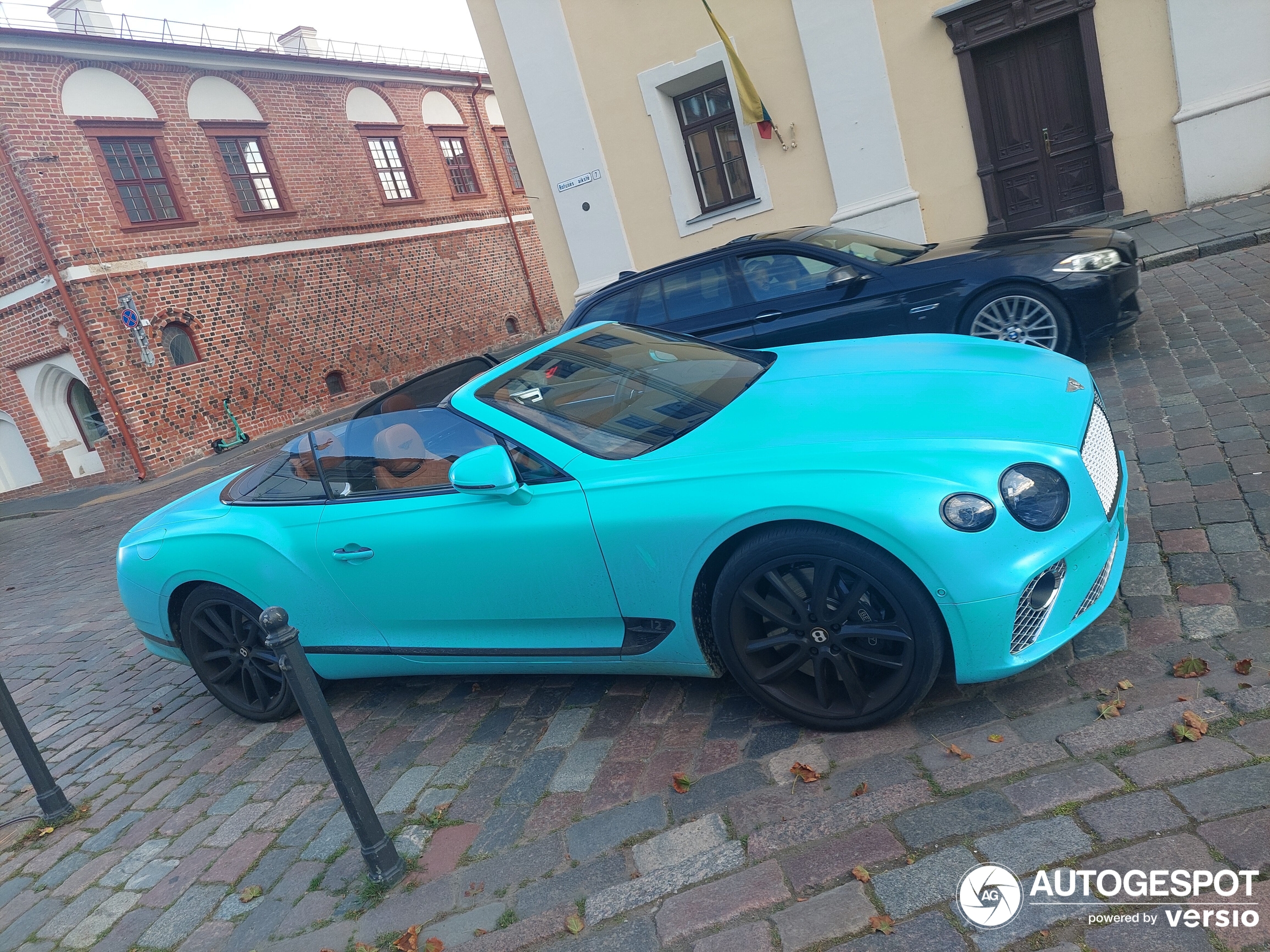 Bentley Continental GTC 2019