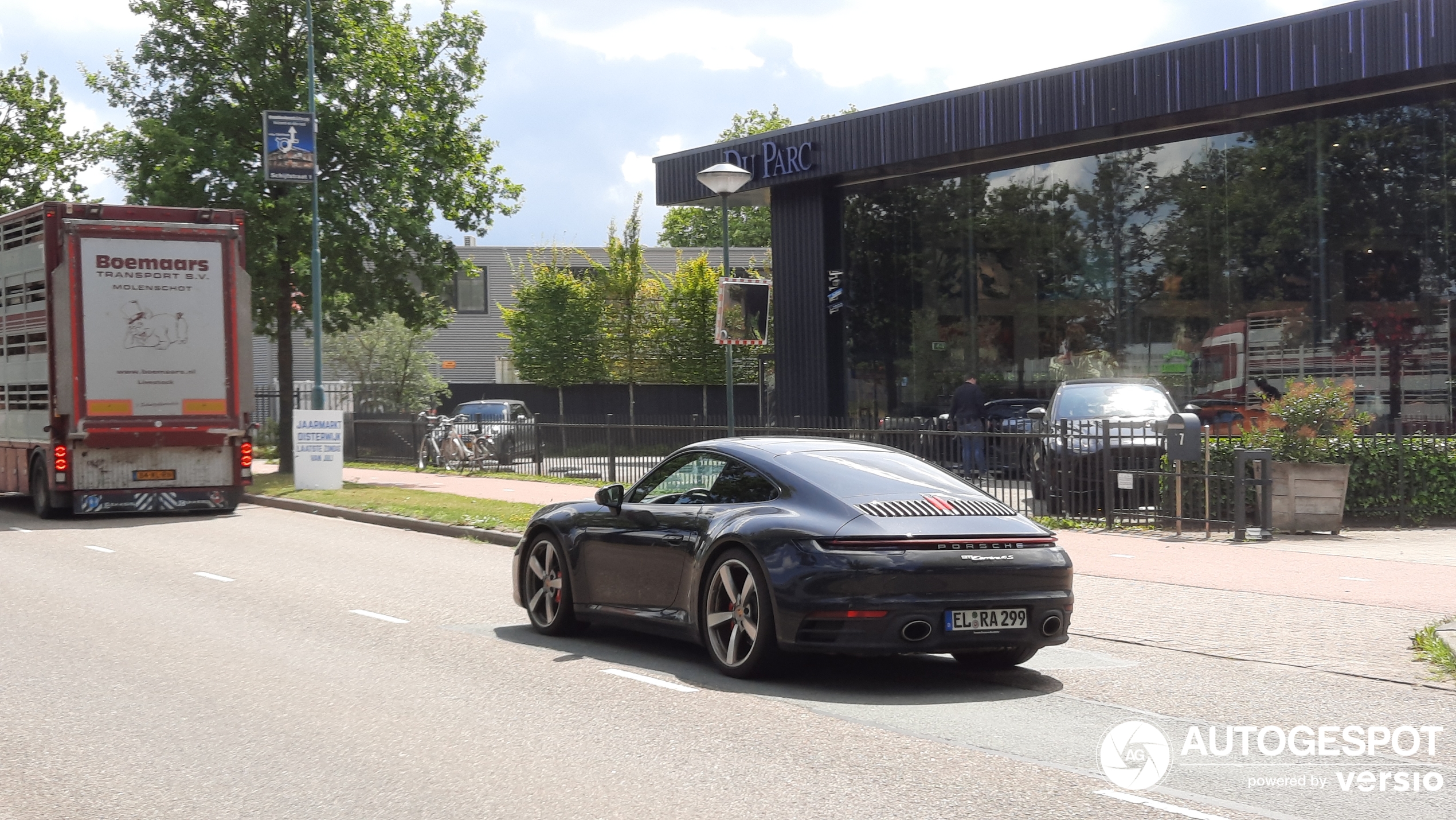 Porsche 992 Carrera 4S