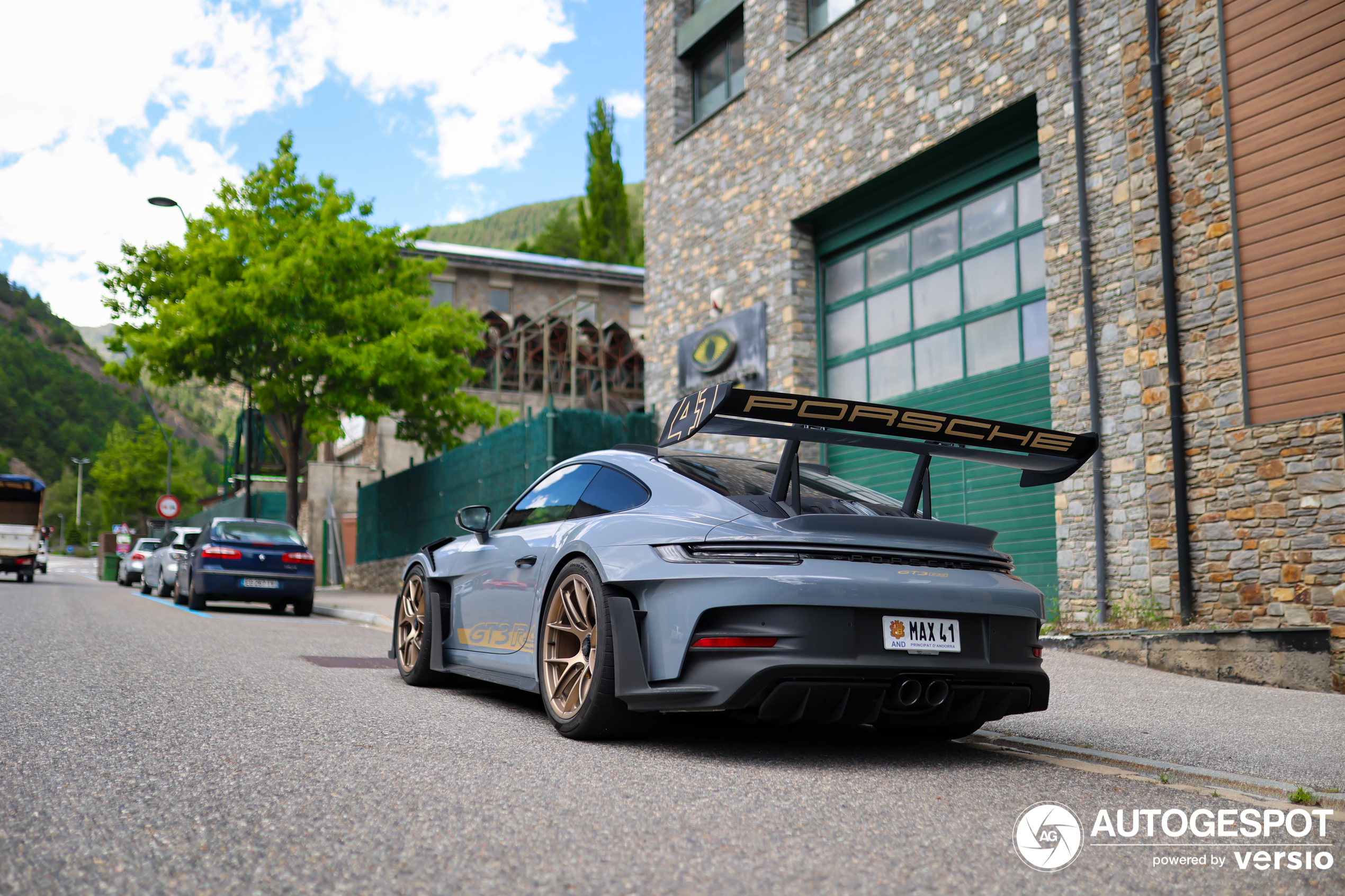 Porsche 992 GT3 RS Weissach Package