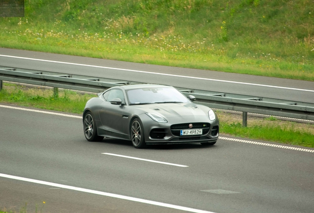 Jaguar F-TYPE R Coupé 2017