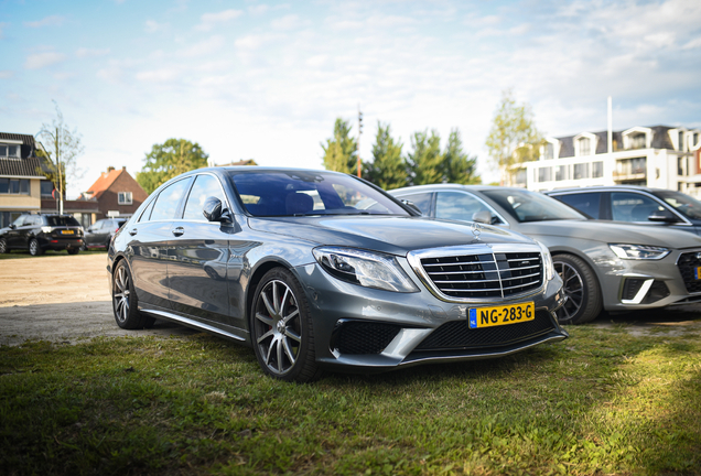 Mercedes-AMG S 63 V222