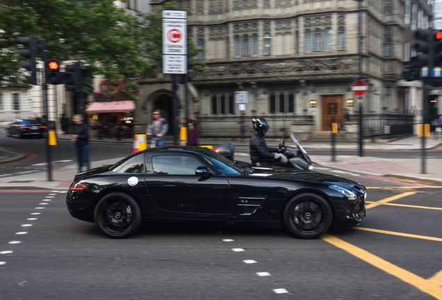 Mercedes-Benz SLS AMG