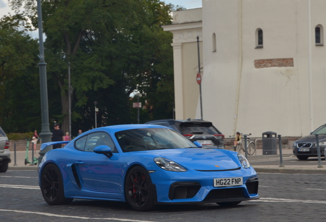 Porsche 718 Cayman GT4