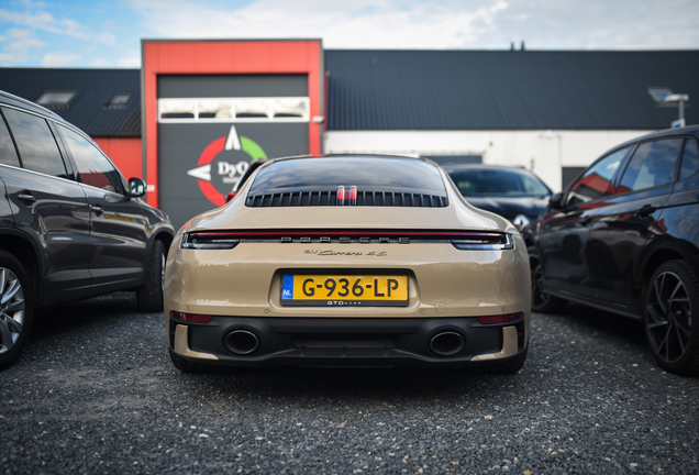 Porsche 992 Carrera 4S