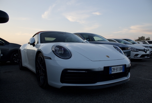 Porsche 992 Carrera 4S Cabriolet